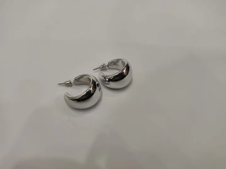 D-07 Hoop Earrings 25mm Golden & Silver Glossy Shine Earrings, Light Weight for Ladies / Girls / Women / Artificial Jewelry.