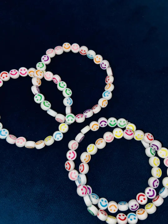 EB-059-MCLR Smiley Emoji White Multicolor Beads Bracelet, Hand Wrapped Band, Unisex Wrist Band, Elasticated, Very Light weight for Boys & Girls
