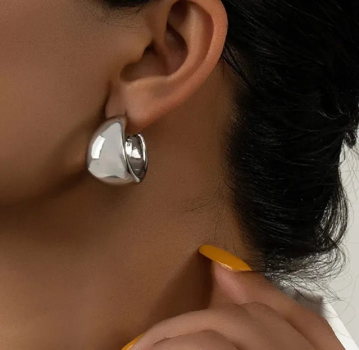 D-07 Hoop Earrings 25mm Golden & Silver Glossy Shine Earrings, Light Weight for Ladies / Girls / Women / Artificial Jewelry.