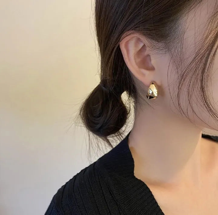 HPE-120 Hoop Earrings 25mm, Glossy Shine Earrings, Stylish Fashion Light Weight Chunky Funky Long Earing, for Ladies / Girls / Women / Fancy & Elegant Artificial Jewelry