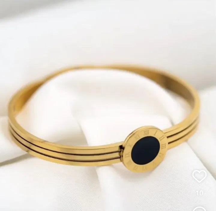 GK-016 Golden Karra with Single Black Circle, Openable Arm Bangle, Premium Quality, Beautiful Shiny Elegant, Stainless Steel Arm Bangle.