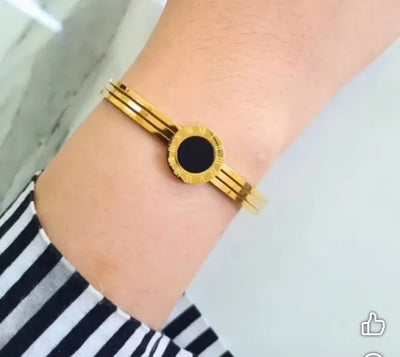 GK-016 Golden Karra with Single Black Circle, Openable Arm Bangle, Premium Quality, Beautiful Shiny Elegant, Stainless Steel Arm Bangle.